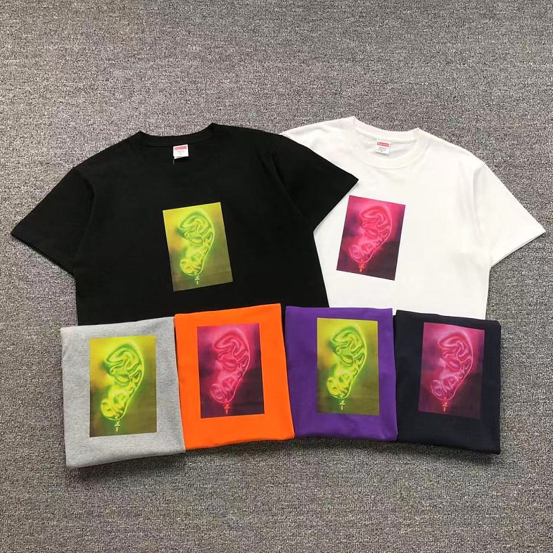 SUPREME T-SHIRT 127211502（im 170cm 60kg i wear size M in the phot）