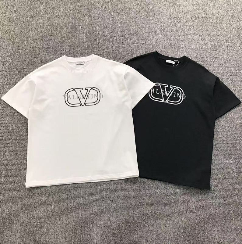VALENTINO T-SHIRT 412287352（im 170cm 55kg i wear size XS in the phot）
