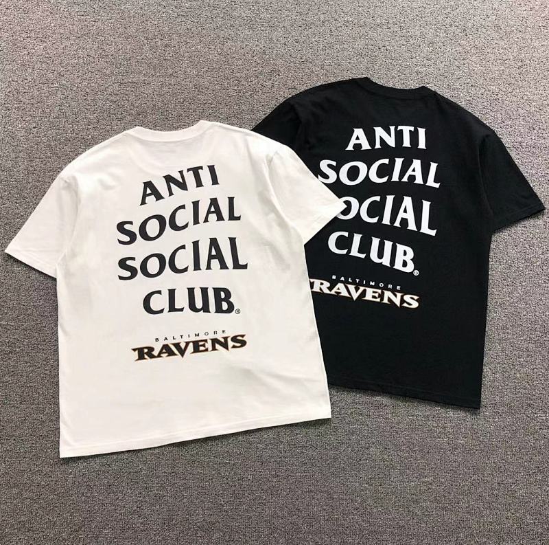 ANTI SOCIAL SOCIAL CLUB T-SHIRT 123140402（im 170cm 60kg i wear size L in the phot）
