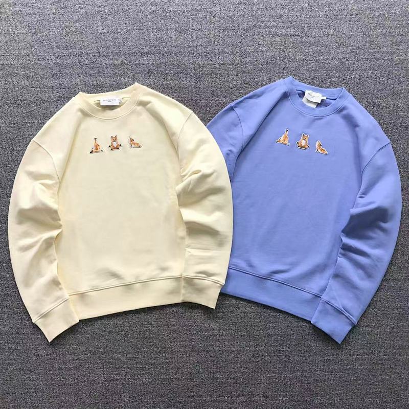 MAISON KITSUNE HOODIE 31111806122（im 170cm 60kg i wear size S in the phot）