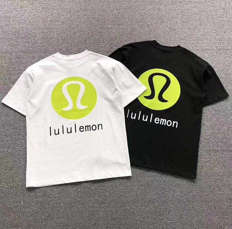 LULULEMON T-SHIRT 2161107125（im 170cm 60kg i wear size S in the phot）