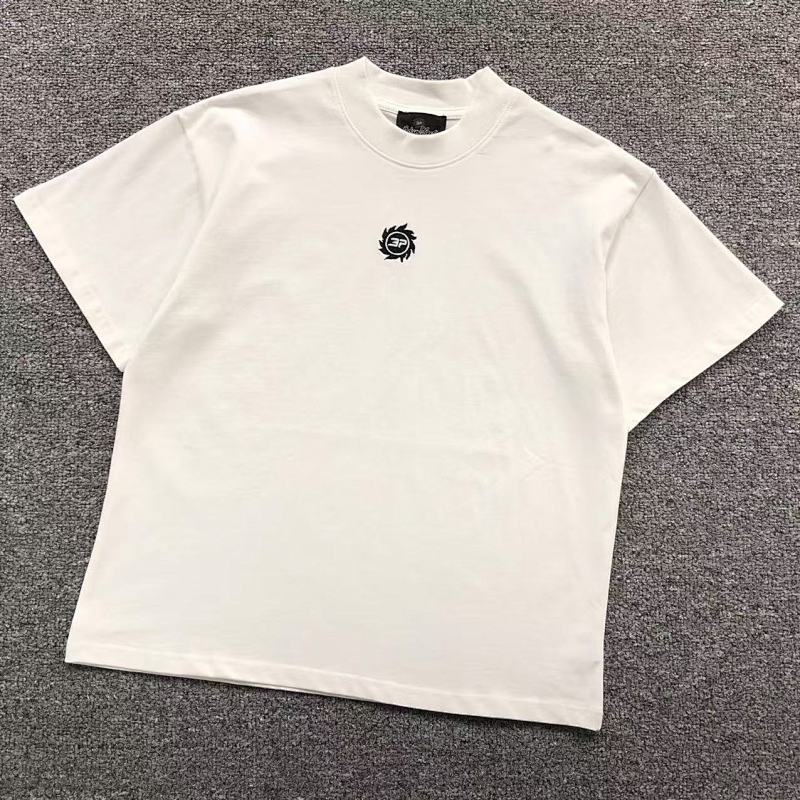 BROKEN PLANET T-SHIRT 3103221234（im 170cm 60kg i wear size S in the phot）
