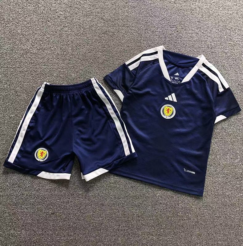 FOOTBALL T-SHIRT SHORTS CHILD 1211609002