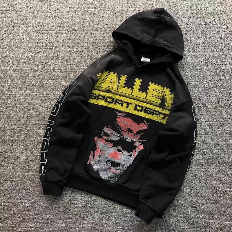 VALLEY HOODIE 3110211217（im 170cm 60kg i wear size S in the phot）