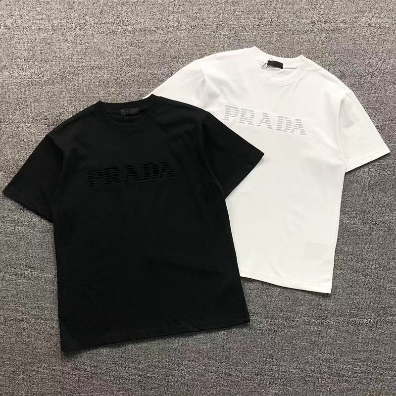 PRADA T-SHIRT 124707104（im 170cm 60kg i wear size S in the phot)