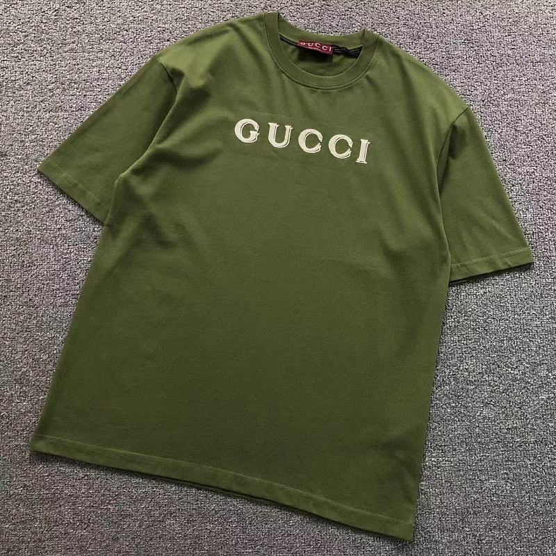 GUCCI T-SHIRT 22050733125（im 170cm 60kg i wear size S in the phot）