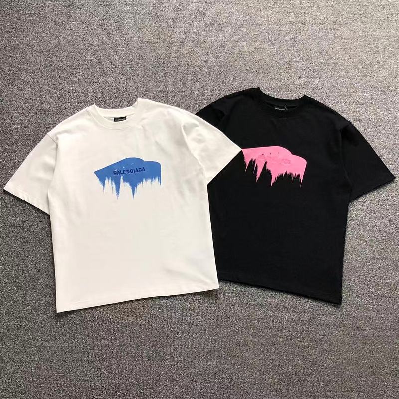 BALENCIAGA T-SHIRT 125131760（im 170cm 60kg i wear size S in the phot）