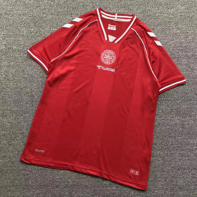 FOOTBALL T-SHIRT 1252134002（im 170cm 60kg i wear size L in the phot）