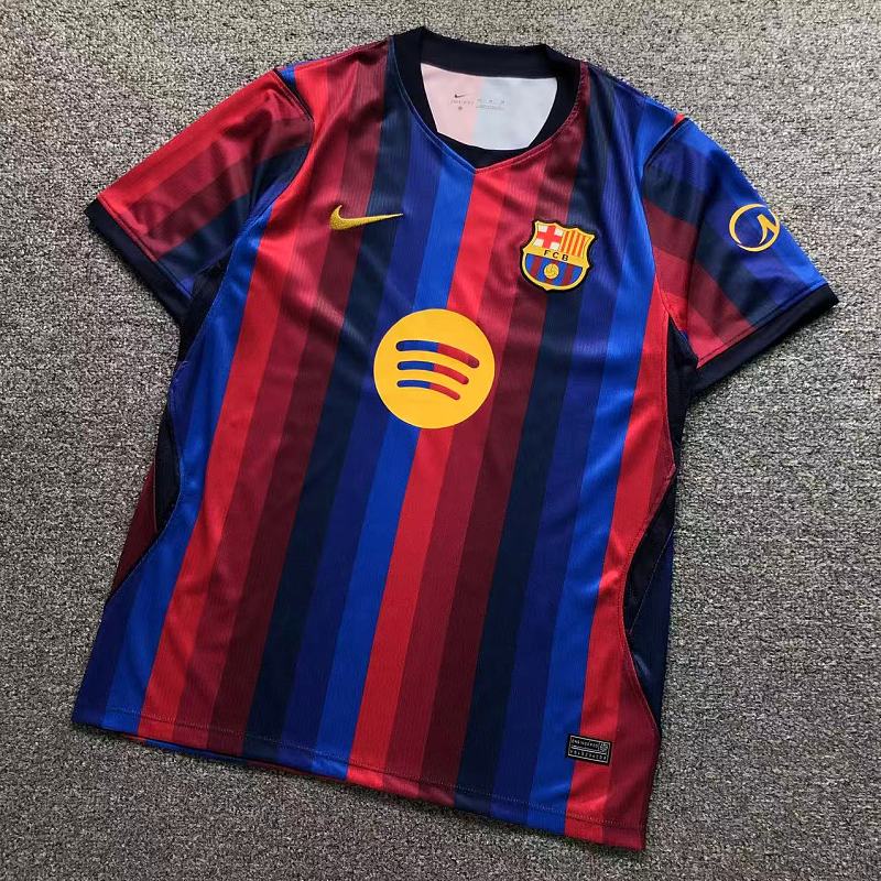 FOOTBALL T-SHIRT 1252152002 （im 170cm 60kg i wear size M in the phot）