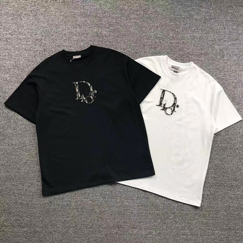 DIOR T-SHIRT 521235119（im 170cm 60kg i wear size M in the phot）