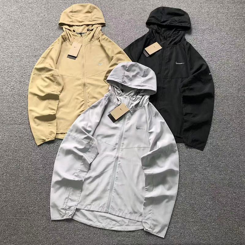 NIKE SUNSCREEN CLOTHING 128171035（im 170cm 60kg i wear size M in the phot）