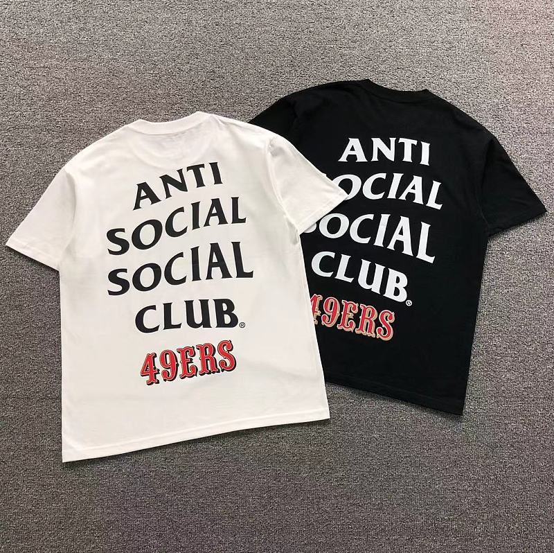 ANTI SOCIAL SOCIAL CLUB T-SHIRT 126212502（im 170cm 60kg i wear size M in the phot）