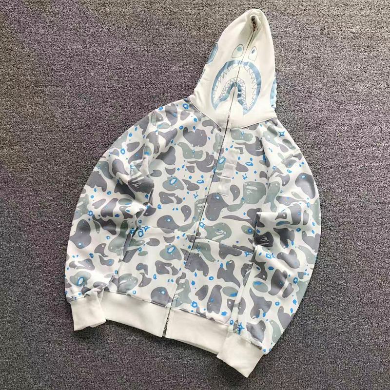 BAPE HOODIE 3203210917（im 170cm 60kg i wear size M in the phot）