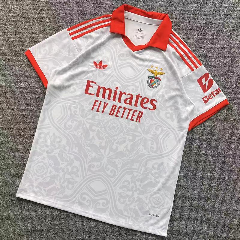 FOOTBALL T-SHIRT 129428002 （im 170cm 60kg i wear size L in the phot）
