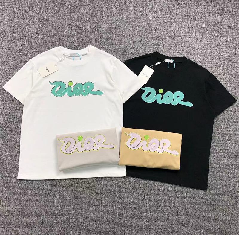 DIOR T-SHIRT 212070321（im 170cm 57kg i wear size XS in the phot）