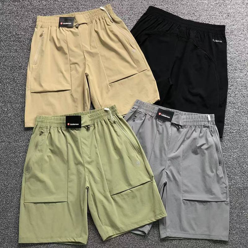LULULEMON SHORTS 2205281701（im 170cm 60kg i wear size M in the phot）