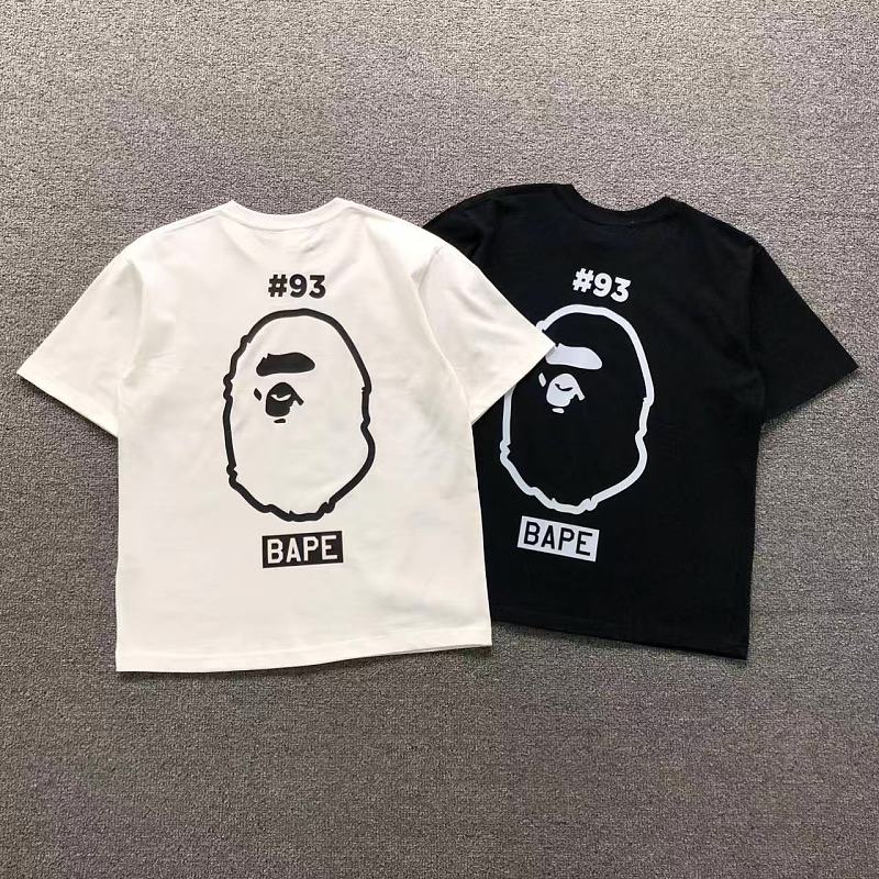 BAPE T-SHIRT 3205040317（im 170cm 60kg i wear size S in the phot）