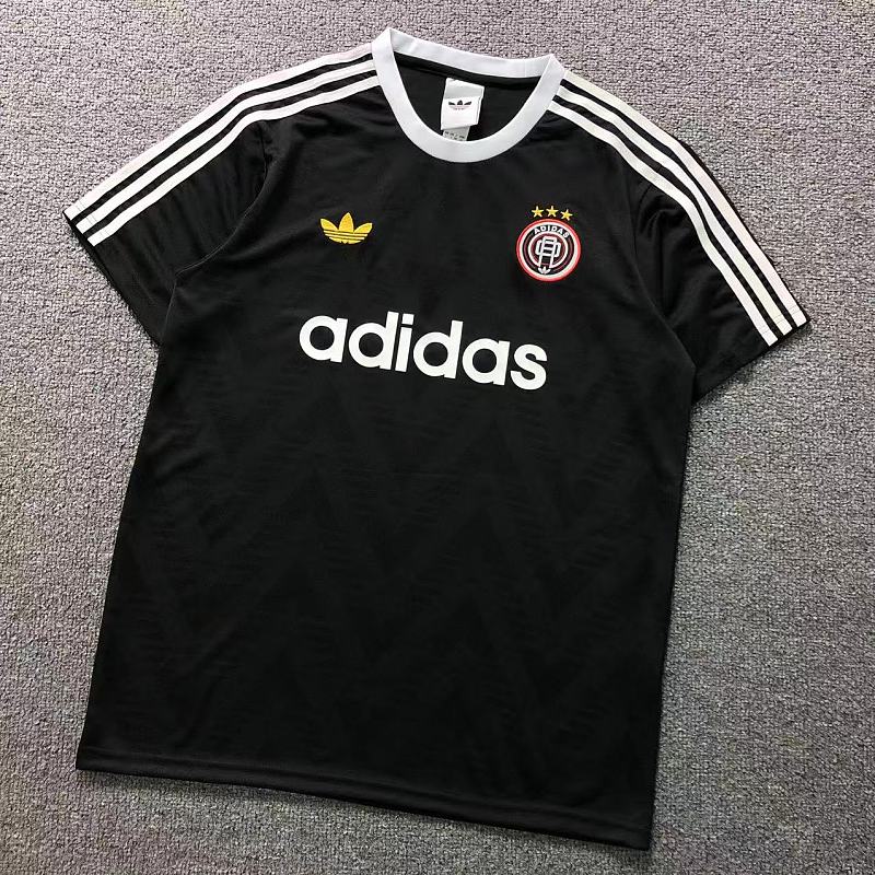 FOOTBALL T-SHIRT 1282814002 （im 170cm 60kg i wear size L in the phot）