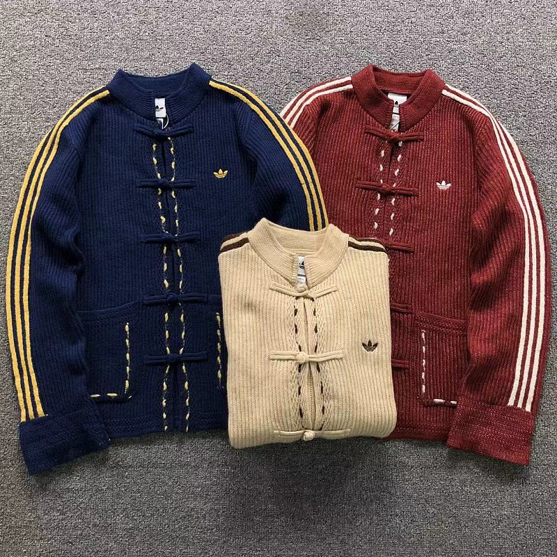 ADIDAS SWEATER 4209011277（im 170cm 60kg i wear size S in the phot）