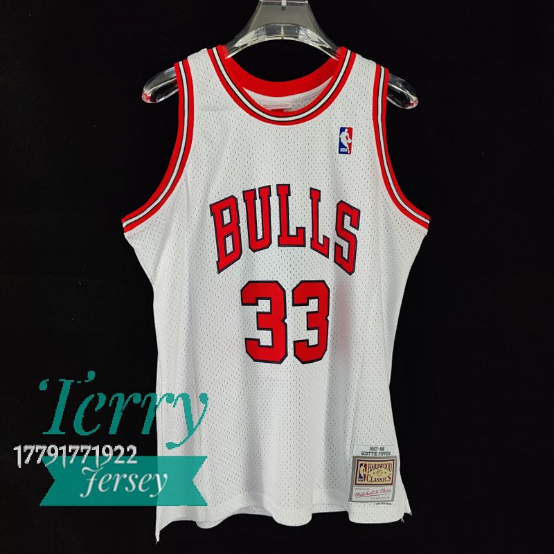 【MN】【Chicago Bulls】热压复古球衣：SW公牛队98赛季白色33号 皮蓬