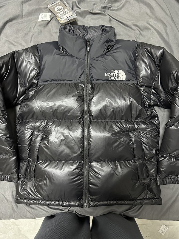 TNF羽绒服