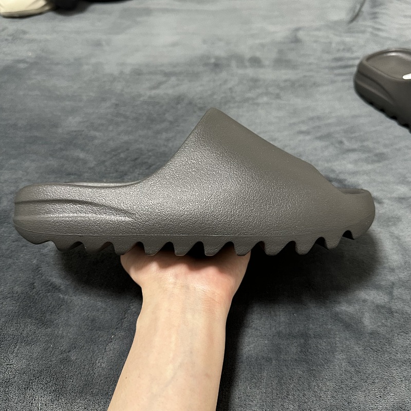 GX YEEZY SLIDE