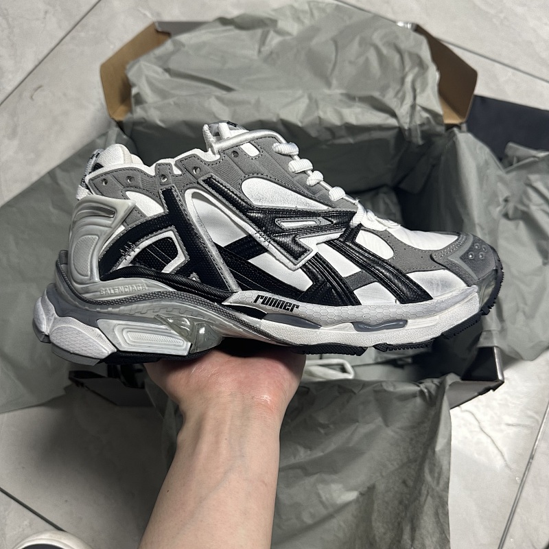 OK BATCH RUNNER BALENCIAGA
