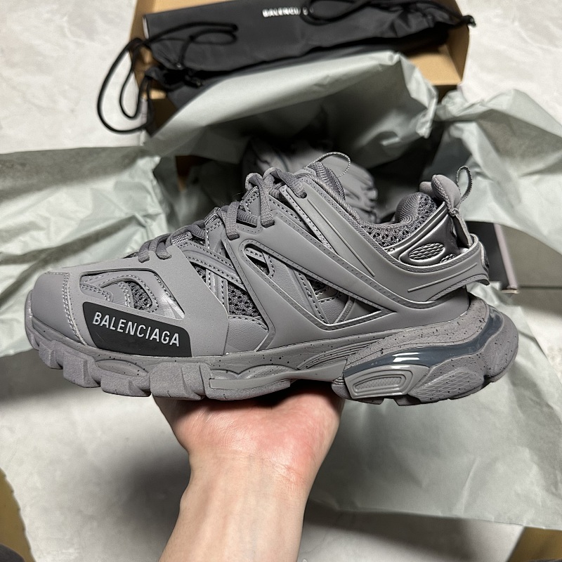 P BATCH BALENCIAGA TRACK