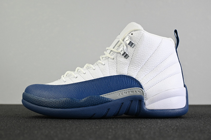AJ12