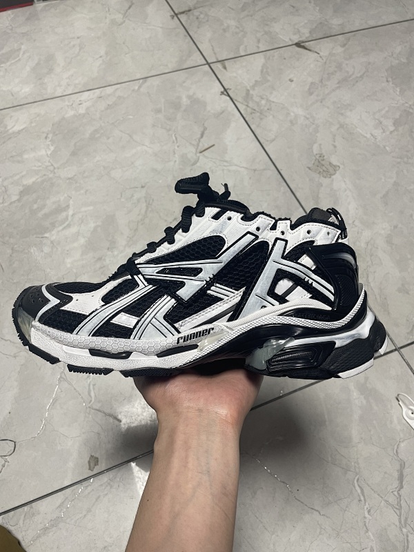 BEST BALENCIAGA RUNNER