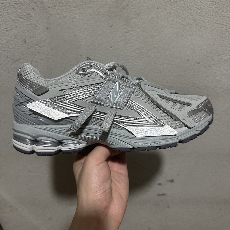 M NEW BALANCE 1906
