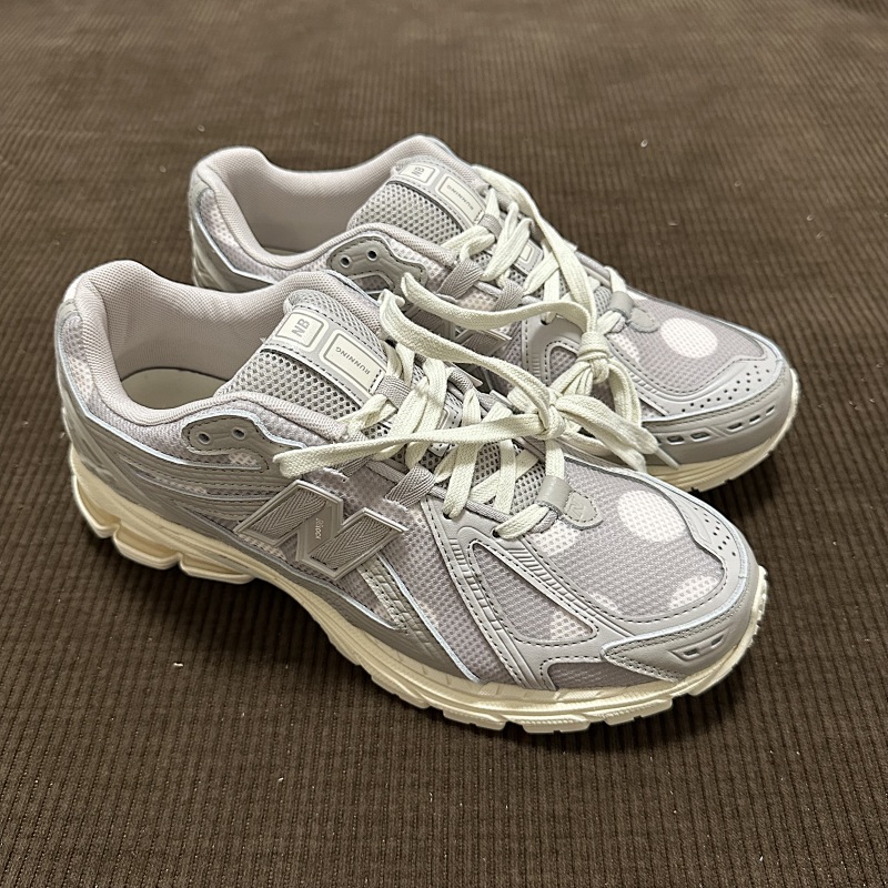 NEW BALANCE 1906R