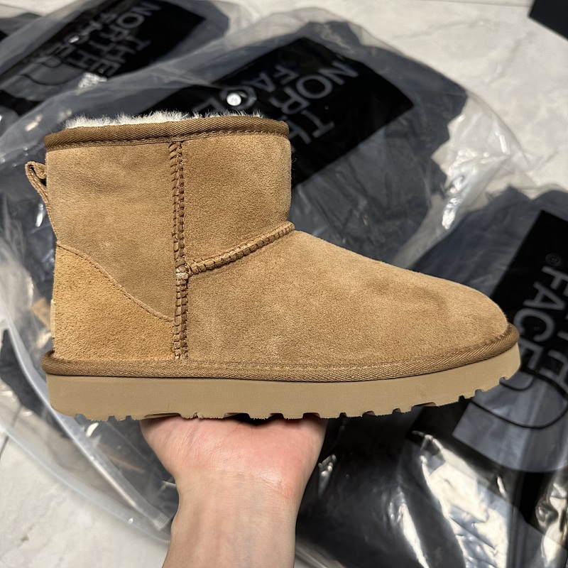 UGG