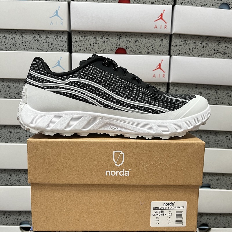 【TOP Batch】Norda 002 36-45 白黑 TFO002WSMTBLK
