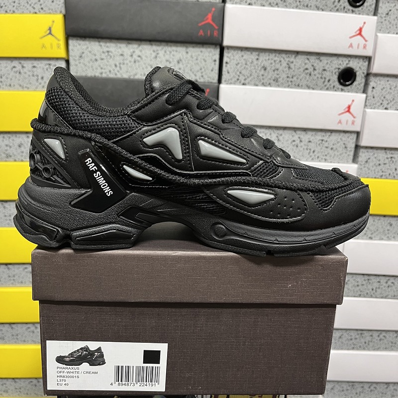 【WM Batch】RAF SIMONS RESPONSE TRAIL 黑色 HR830001S 39-45