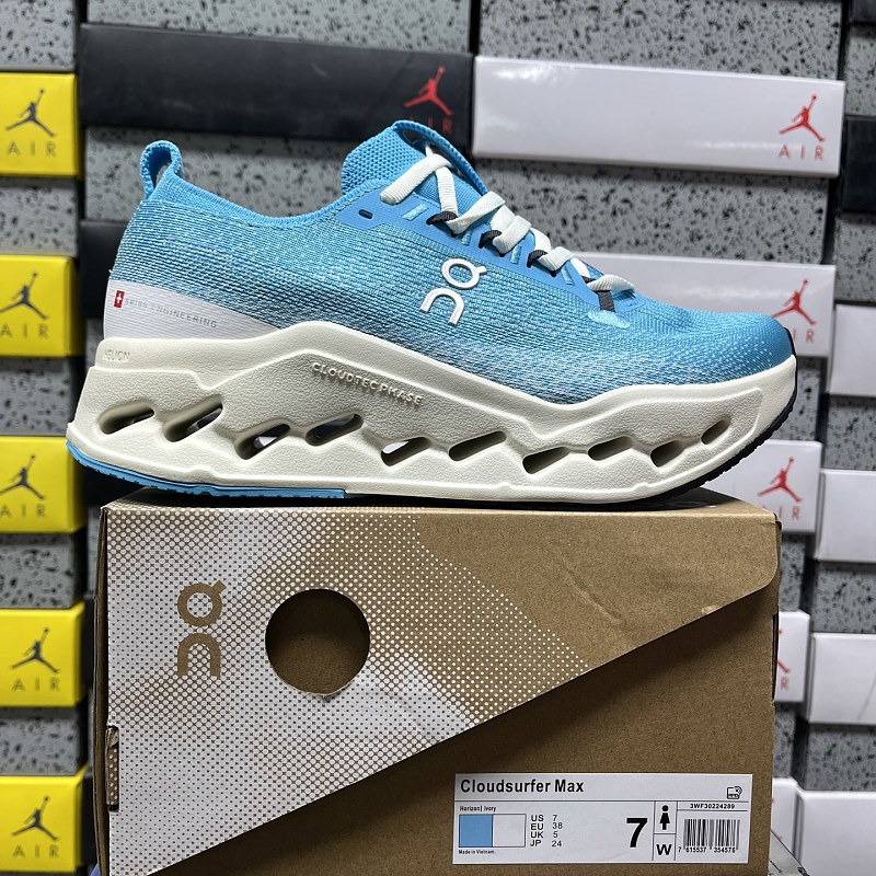 【XP Batch】Cloudsurfer Max 36-46 3WF30224289 浅蓝
