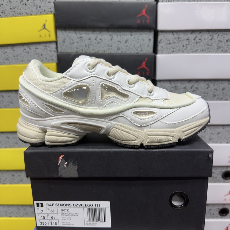 【WM Batch】RAF SIMONS RESPONSE TRAIL BB6742 36-45
