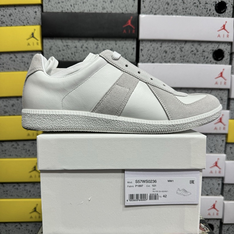 【GOAT Batch】MM6 40-47 H6851 白灰（浅灰麂皮）