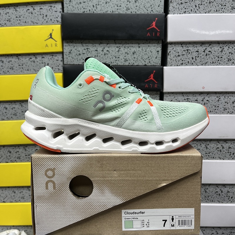 【EG Batch】Cloudsurfer 36-45 3MD10421071