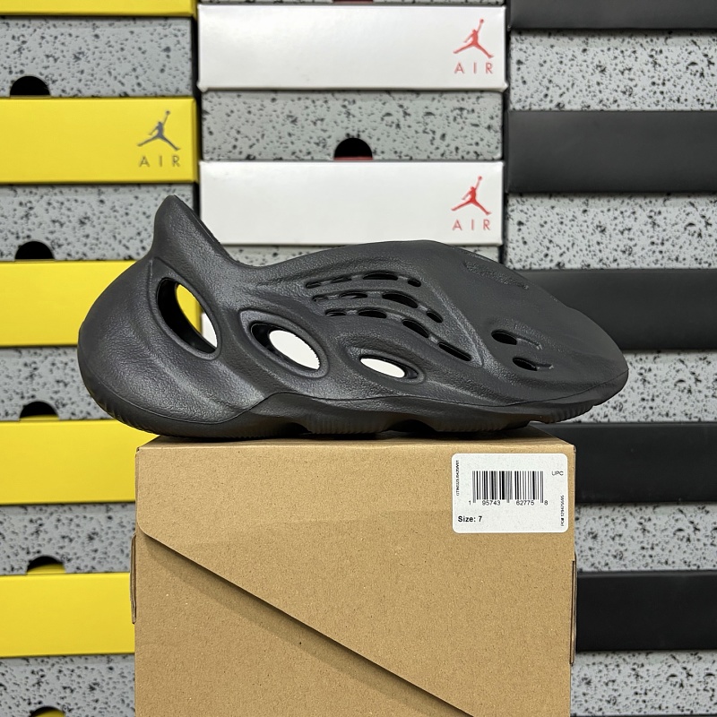 【LW Batch】 Foam RNNR 36-48 洞洞鞋 黑玛瑙 HP8739