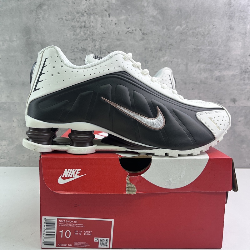 【WM Batch】Shox R4 36-45 白黑 AR3565-104