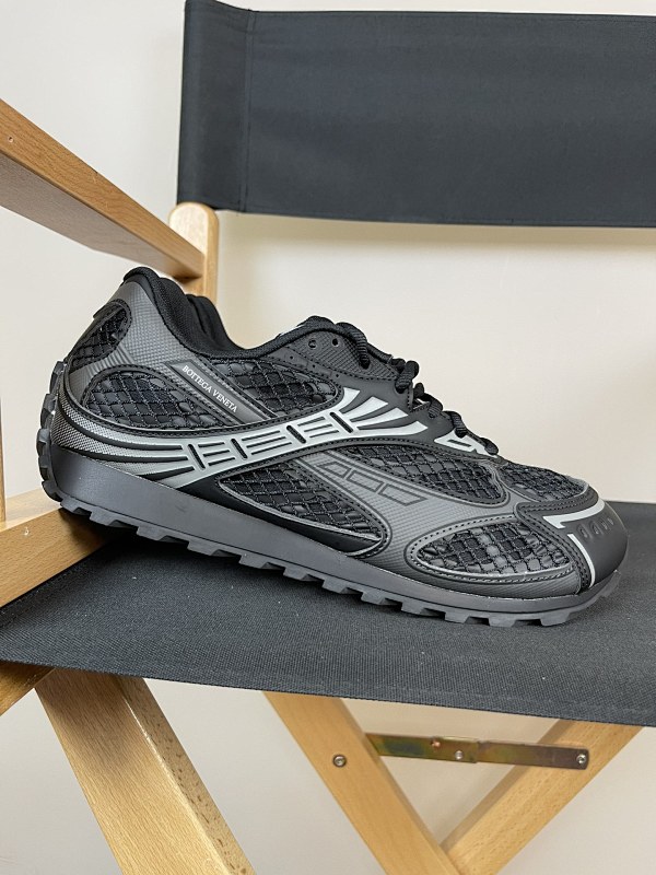 【M batch】BOTTEGA VENETA 葆蝶家 黑色1000