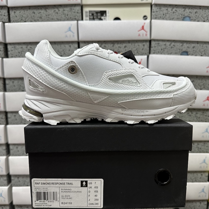 【WM Batch】RAF SIMONS RESPONSE TRAIL 白色 B24110 36-45