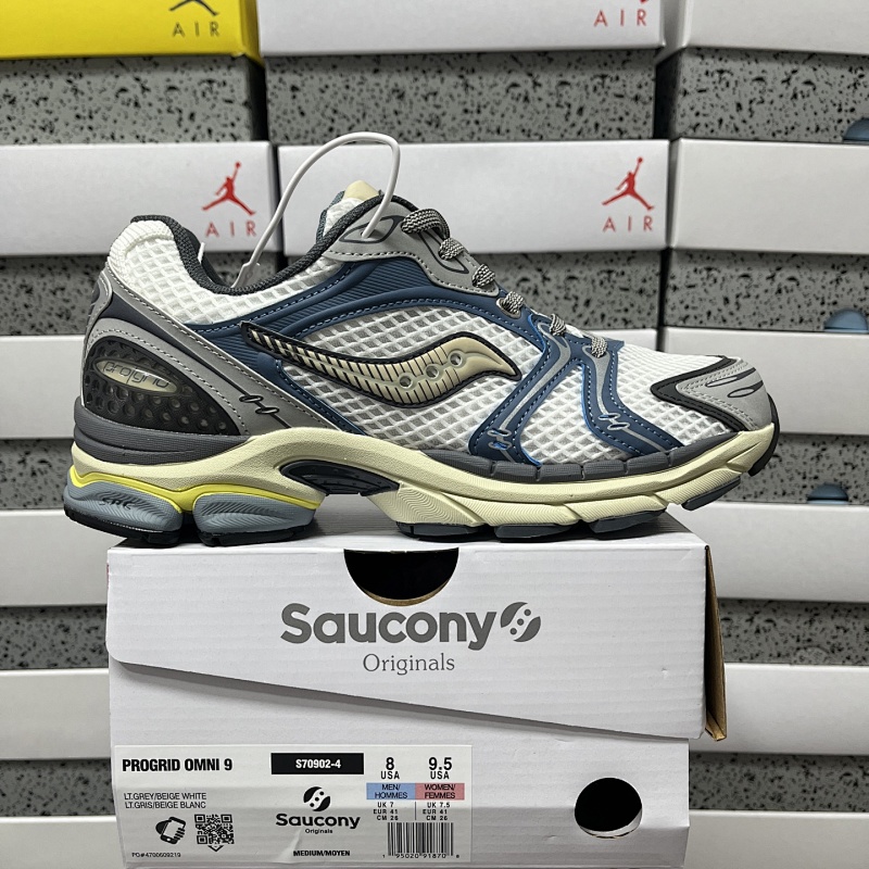 【YO Batch】ProGrid Triumph 4 OMNI9 （36-45）S70902-4米白灰蓝